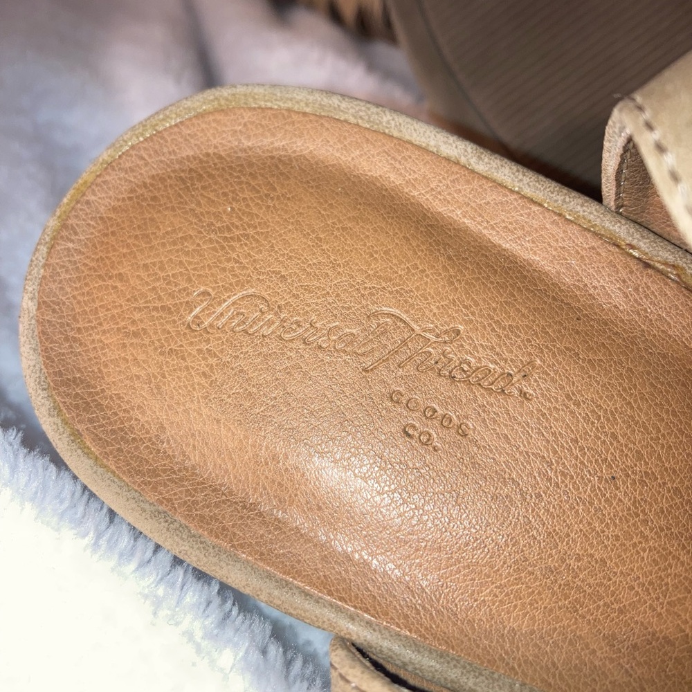 🧸 universal Thread stylish Tan Strappy Sandals s… - image 6